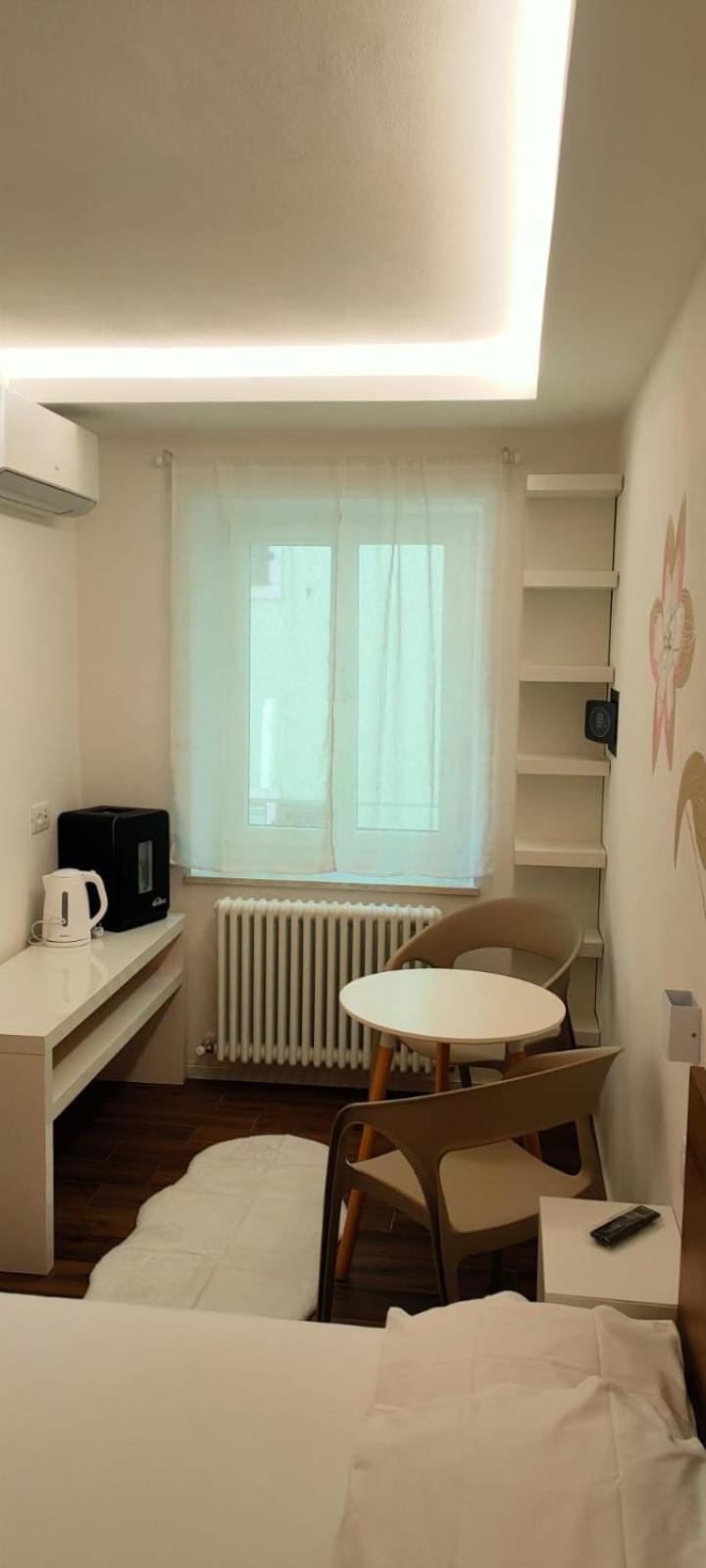 Bed and Breakfast Casa Pitem Torbole Sul Garda Habitación foto
