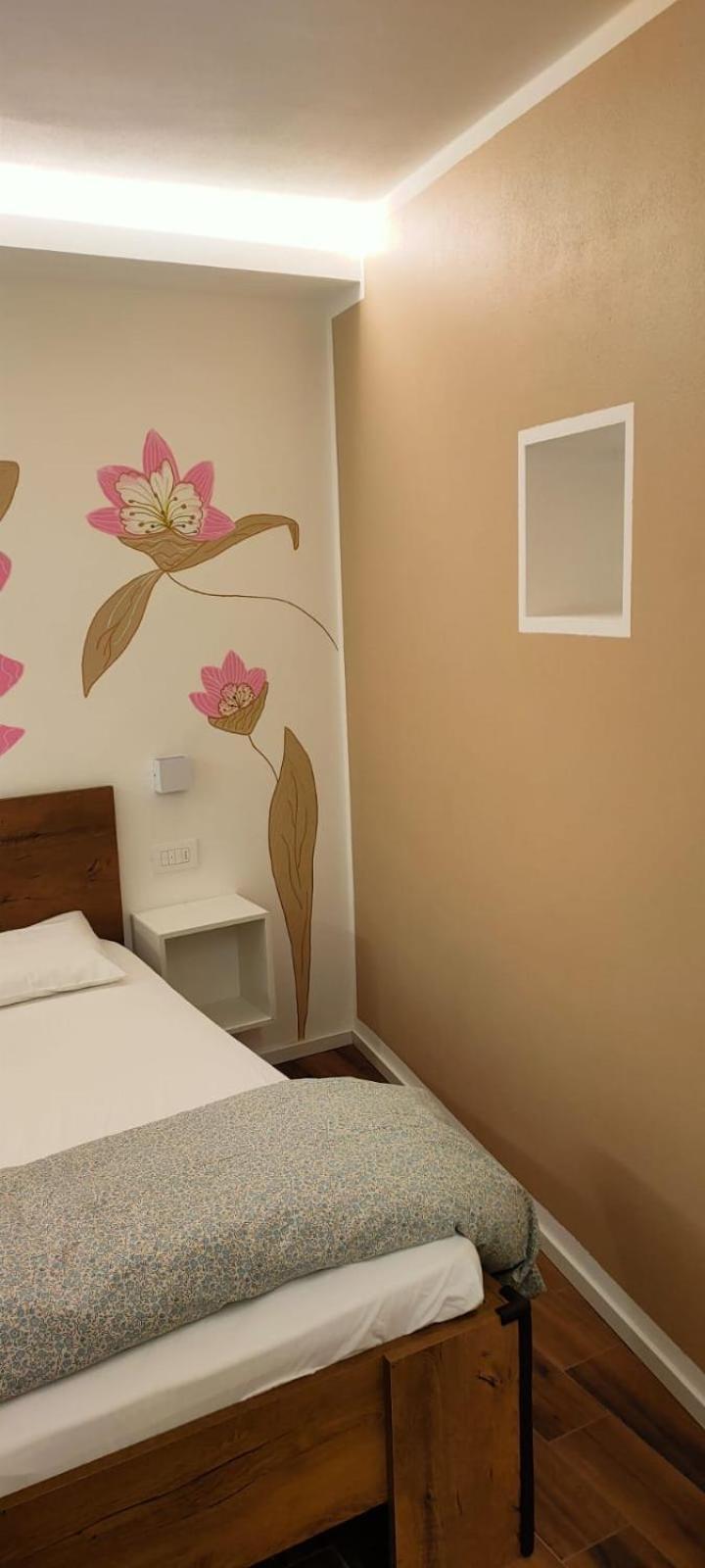 Bed and Breakfast Casa Pitem Torbole Sul Garda Habitación foto